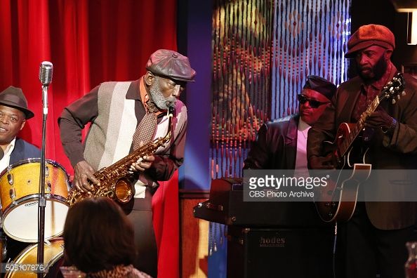 2 Broke Girls S5E9 And the Sax Problem