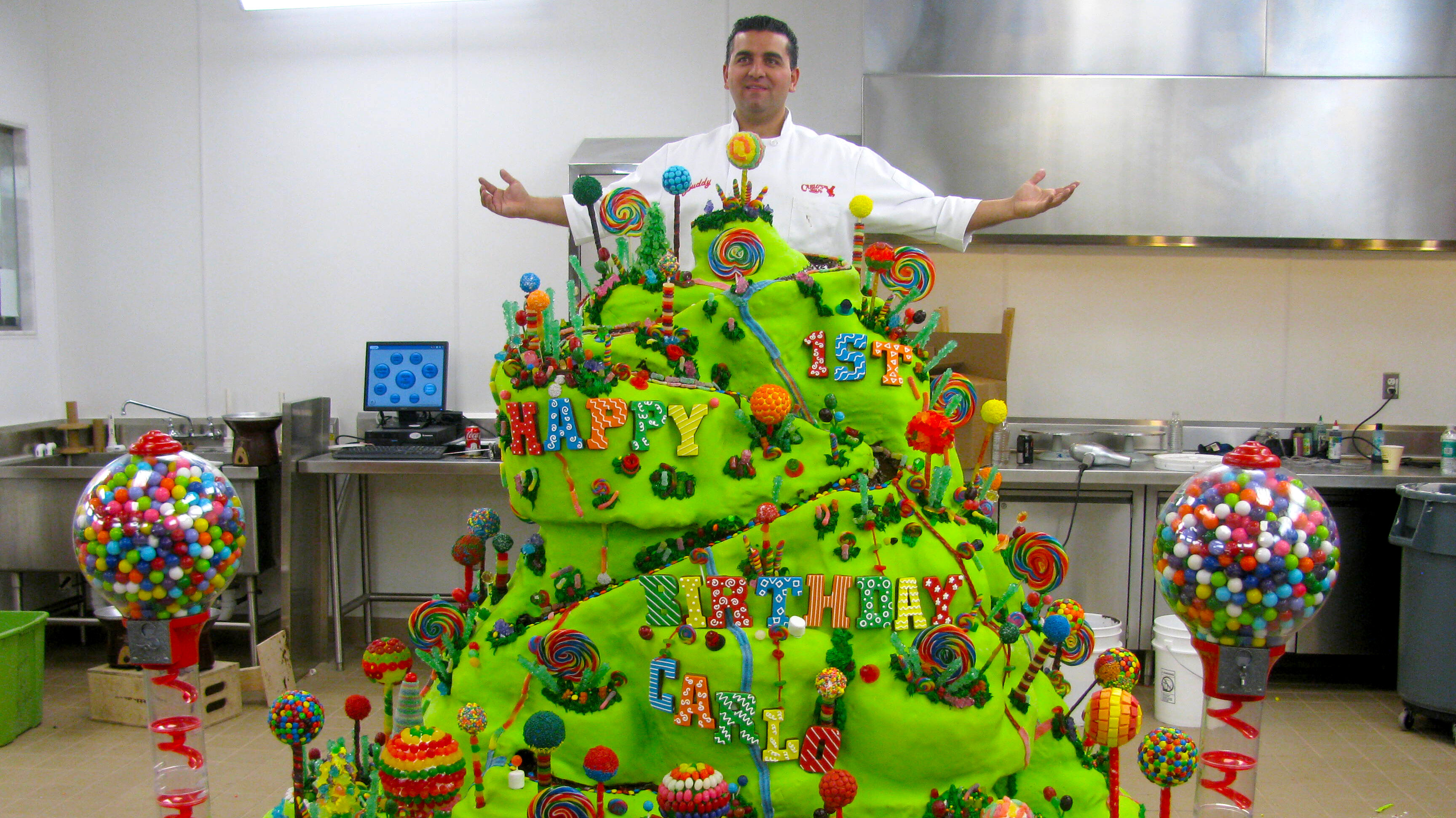 Cake Boss S5E1 Fitting In, Fed Up & a First Birthday