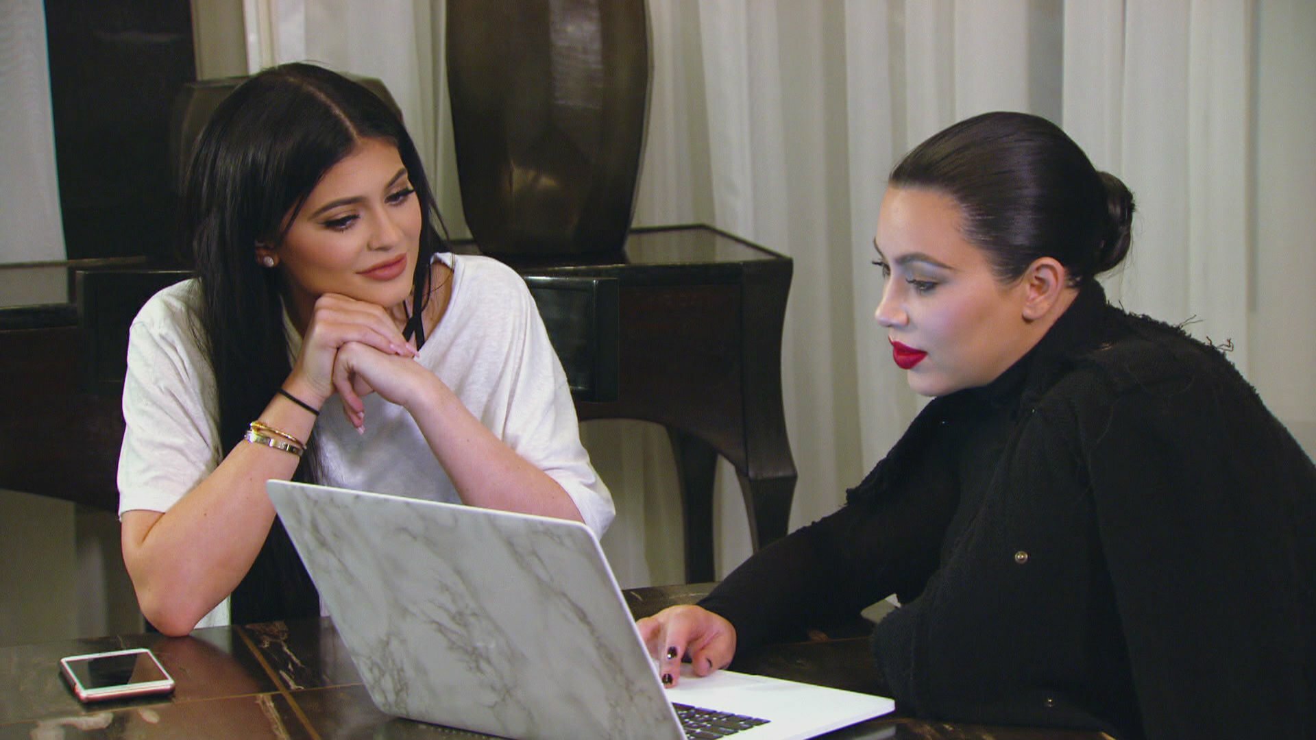 Keeping Up with the Kardashians S12E21 No Good Deeds