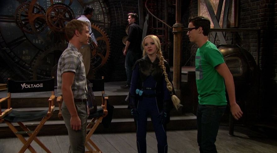 Liv and Maddie S3E18 Friend-A-Rooney