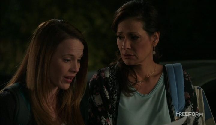 Switched at Birth S5E4 Relation of Lines and Colors