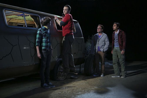 The Big Bang Theory S9E3 The Bachelor Party Corrosion