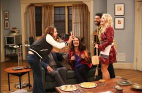Young & Hungry S5E9 Young & Hold